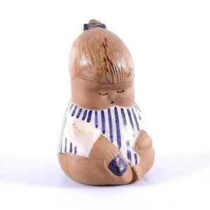 LISA LARSON. Figurin, stengods, Johanna ur serien Larsons Ungar, signerad, Gustavsberg.