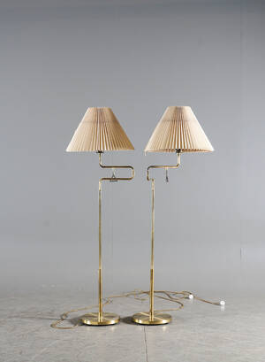 Paret golvlamor, mässing