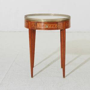 Bord gustaviansk stil