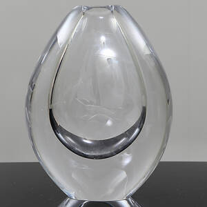 SVEN PALMQVIST. VAS, glas, graverad, Orrefors, signerad, 1900-talets mitt.