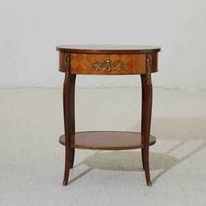 Bord Louis XVI-stil