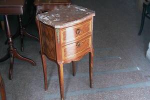Byrå, Louis XV-stil