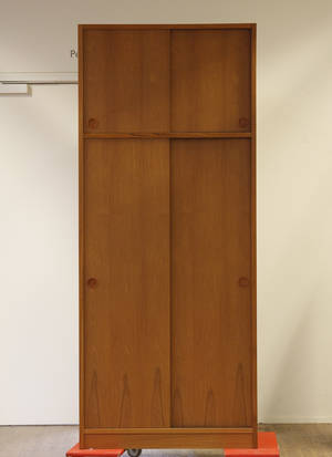 Dansk møbelproducent. Klædeskab - Teak.