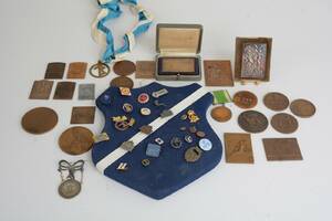 Parti medaljer, pins mm