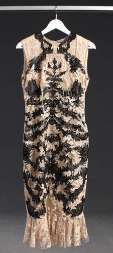 Alexander McQueen Kleid Haute Couture 34 Diese Ware steht erneut zur Auktion unter der Warennummer rnrn4590317