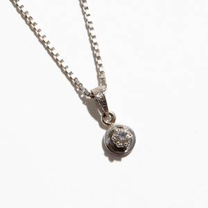 Hänge diamant kedja 18 k vitguld