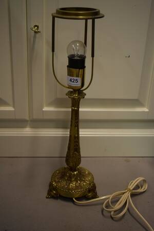 Bordslampa mässing