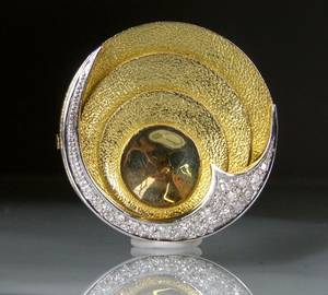Brosche mit Brillanten in Handarbeit ca. 0.60 ct.