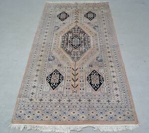 Handknuten matta, orientalisk, 246154 cm. solblekt, skador, slitage och fläckar