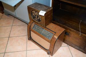 Allmoge radioapparater 2 st, B 5032 cm