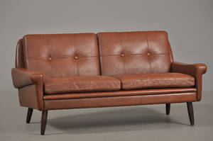 2 pers. sofa med brunt, knapstukket læder, ca. 1960erne
