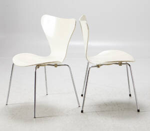 Arne Jacobsen, Fritz Hansen, stolar 3107 Sjuan, 1 par