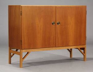Børge Mogensen. Skænk, egetræ, model 232