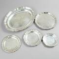 Fat och tallrikar silver