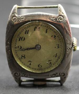 Antike Armbanduhr aus Silber