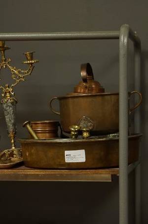 Diverse kopparföremål med m m