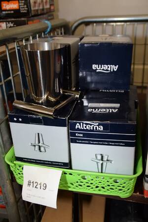 Tandborstsglas med vägghållare, metall, parti