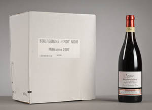 30 fl. Signè Pinot Noir 2007 Bourgogne.