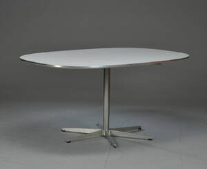 Arne Jacobsen  Piet Hein. Superellipse spisebord 