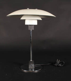 Poul Henningsen. PH 43 bordlampe