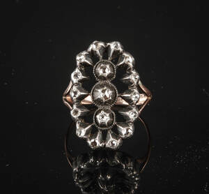 Vintage ring med rosenslebne diamanter