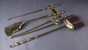 Pejsesæt af messing, 1900-tallet. 41 