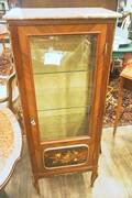 Vitrinskåp, Louis XV-stil