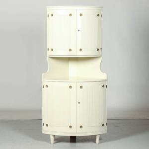 HÖRNSKÅP, gustaviansk stil, 1900-talets andra del