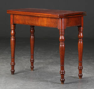 Spillebord af mahogni