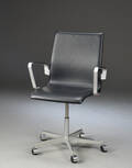 Arne Jacobsen. Oxford kontorstol med armlæn, model 3291