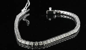 Diamondbracelet in 18k  with diamonds 2.15 ct  This lot has been put up for resale under the new lot no. rnrn4351119