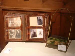 Fotoalbum, på ställning