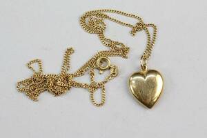 Halsband
