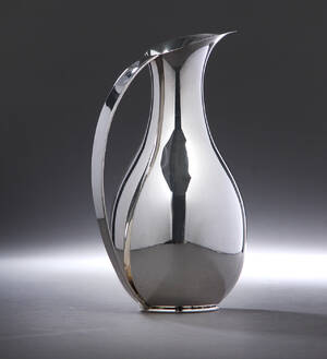 Aug. Ehlers. Lille moderne kande af sterlingsølv