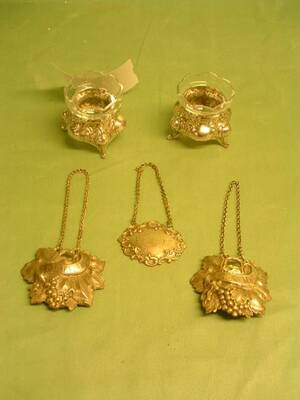 Saltkar , flaskskyltar