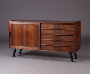 Dansk møbelproducent. Lav skænk