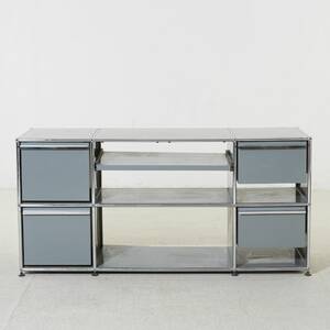 Sideboard i plåt