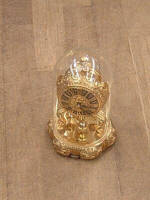 Bordsur, med glashuv