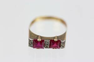 RING med röda och vita stenar, guld, 18 k, 1,7 g