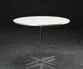 Arne Jacobsen. Cirkulært bord, hvid laminat