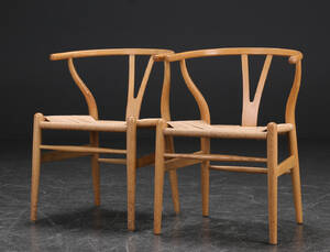 Hans J. Wegner. Par Y- stole, model CH-24 af egetræ 2
