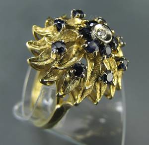 Designer Ring mit Saphiren und Diamant