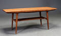Dansk møbelproducent. Sofabord af teak, med tremmehylde, 1960erne