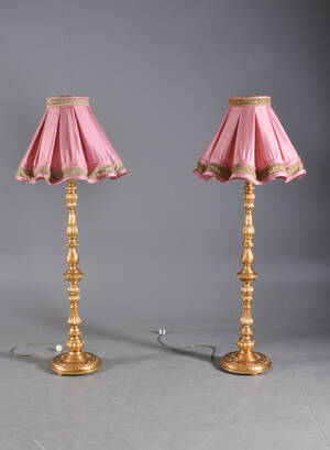 Ett par golvlampor 2