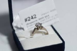 Enstensring, totalt 0,87 ct