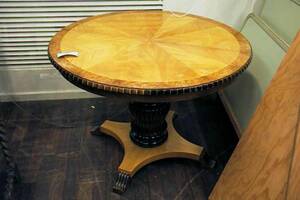 Pelarbord, Höjsänkbart