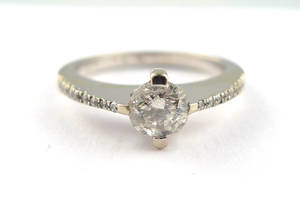 Diamantring, totalt ca 0.68 ct