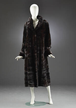 Pelskåbe af scanblack mink, str. 42