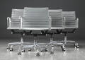 Charles Eames. Fire Kontorstole fra serien Aluminium Group Konference 4