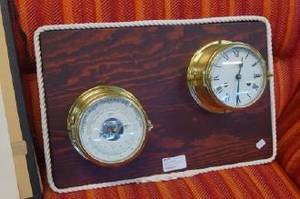 Skeppsur och barometer